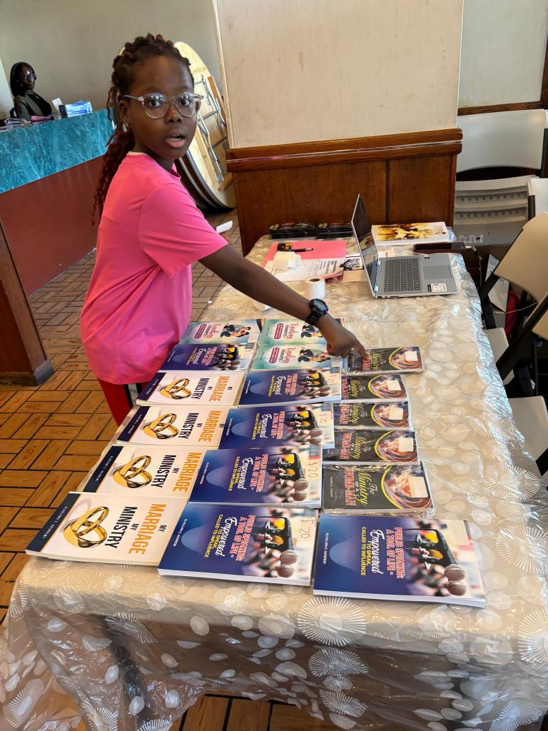 Peculiar Queens Impact Image